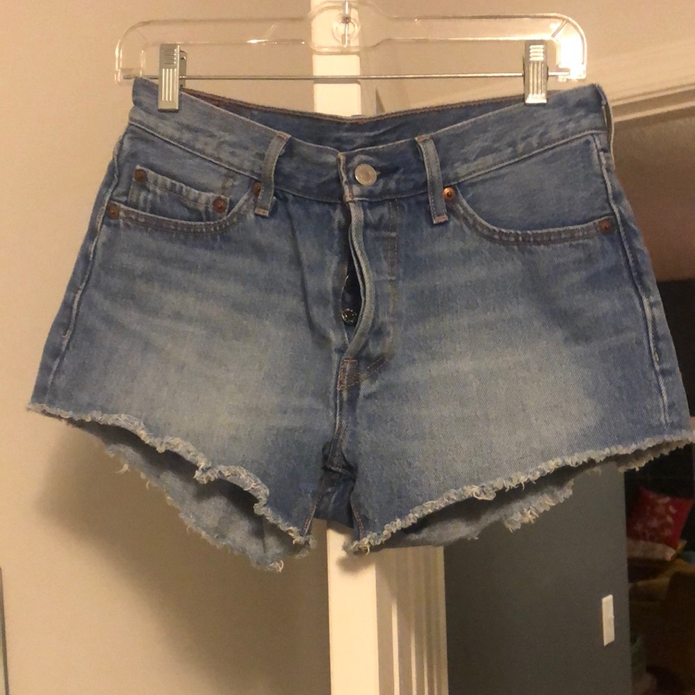 Levi’s 501 original shorts 27